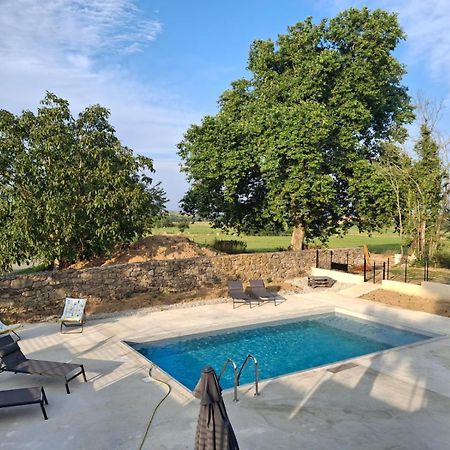 Le Clos De Ceintres Cheminas Dış mekan fotoğraf
